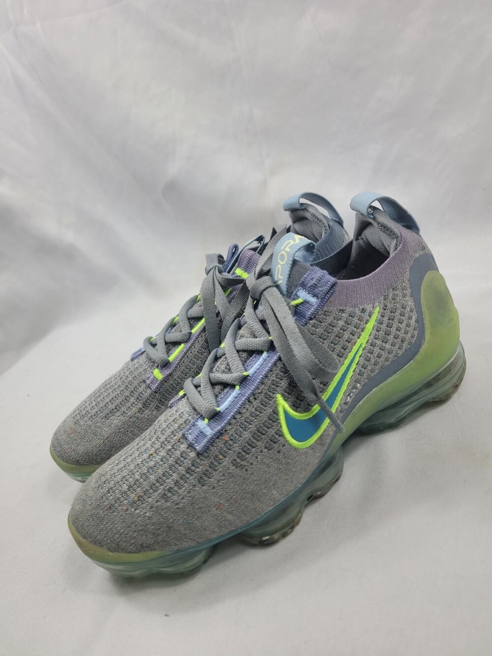 Nike Air VaporMax Flyknit Womens 5.5 Particle Grey/Light Liquid Lime DH4084-003